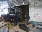 菊全印刷機搬入(移動式ステージ)